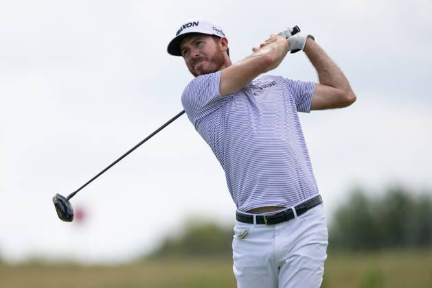 BLAINE, MN - JULY 28: Sam Ryder hits a tee shot on the sixth hole during the second round of the 3M Open at TPC Twin Cities on July 28, 2023 in Blaine, Minnesota. (Photo by Bailey Hillesheim Icon Sportswire) GOLF: JUL 28 PGA, Golf Herren - 3M Open EDITORIAL USE ONLY Icon2307280273