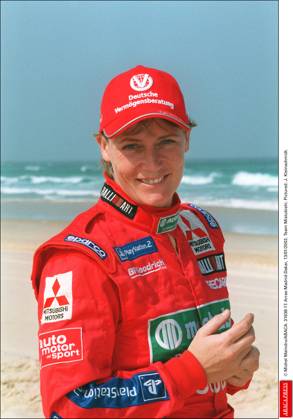 31638 17 Michel Maindru ABACA. 31638-17. Arras-Madrid-Dakar, 13 01 2002. Team Mistubishi. Pictured: Jutta Kleinschmidt.  Copyright: xMaindruxPhoto ABACAx 31638_17 MaindruxPhoto ABACAx 31638_17