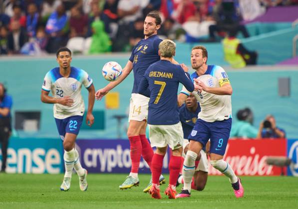 Harry KANE, England 9 Jude Bellingham, England 22 compete for the ball, tackling, duel, header, zweikampf, action, fight against Antoine GRIEZMANN, FRA 7 Adrien Rabiot, FRA 14 in the quarter final match ENGLAND - FRANCE 1-2 FIFA World Cup, WM, Weltmeisterschaft, Fussball 2022 QATAR Season 2022 2023, Dec 10, 2022 in Stadium Al Bayt in Doha, Qatar.