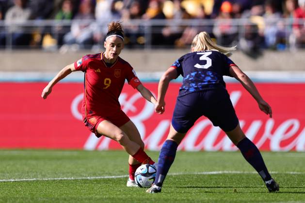 WWC23 QTR FINAL SPAIN NETHERLANDS, Esther Gonzalez of Spain and Stefanie Van Der Gragt of the Netherlands during the FIFA Women s World Cup 2023 Quarter Final soccer match between Spain and the Netherlands in Wellington, New Zealand, Friday, August 11, 2023. ( NO ARCHIVING, EDITORIAL USE ONLY, NO USE IN BOOKS WITHOUT CONSENT WELLINGTON NEW ZEALAND  Copyright: xAARONxGILLIONSx 20230811001829669724