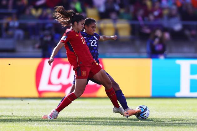 WWC23 QTR FINAL SPAIN NETHERLANDS, Alba Redondo of Spain and Esmee Brugts of the Netherlands compete for the ball during the FIFA Women s World Cup 2023 Quarter Final soccer match between Spain and the Netherlands in Wellington, New Zealand, Friday, August 11, 2023. ( NO ARCHIVING, EDITORIAL USE ONLY, NO USE IN BOOKS WITHOUT CONSENT WELLINGTON NEW ZEALAND  Copyright: xAARONxGILLIONSx 20230811001829676704