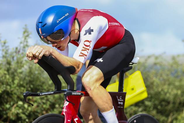 Swiss Stefan Kung of Groupama-FDJ pictured in action during the elite men time trial race at the UCI World Championships Cycling, in Glasgow, Scotland, Friday 11 August 2023. UCI organizes the worlds with all cycling disciplines, Road cycling, Rad, Radsport, Strasse indoor cycling, mountain bike, BMX racing, road para-cycling and indoor para-cycling, in Glasgow from 03 to 13 August. DAVIDxPINTENS x71913551x