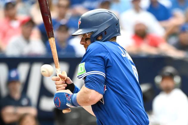 August 13, 2023, Toronto, ON, Canada: Toronto Blue Jays catcher Danny Jansen (9) is hit by a pitch thrown by Chicago Cubs relief pitcher Caleb Kilian in eighth inning MB interleague baseball action in Toronto, Sunday, Aug. 13, 2023. Danny Jansen - ZUMAc35_ 20230813_zaf_c35_075 Copyright: xJonxBlackerx