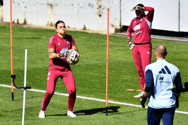 FIFA Fußball Frauen WM 2023, Nationalteam Spanien Training WWC23 SPAIN TRAINING, Misa Rodriguez (left) is seen during Spain team training session at Leichhardt Oval, in Sydney, Thursday, August 17, 2023. ( NO ARCHIVING, EDITORIAL USE ONLY, NO USE IN BOOKS WITHOUT CONSENT SYDNEY NSW AUSTRALIA  Copyright: xBIANCAxDExMARCHIx 20230817001831740473