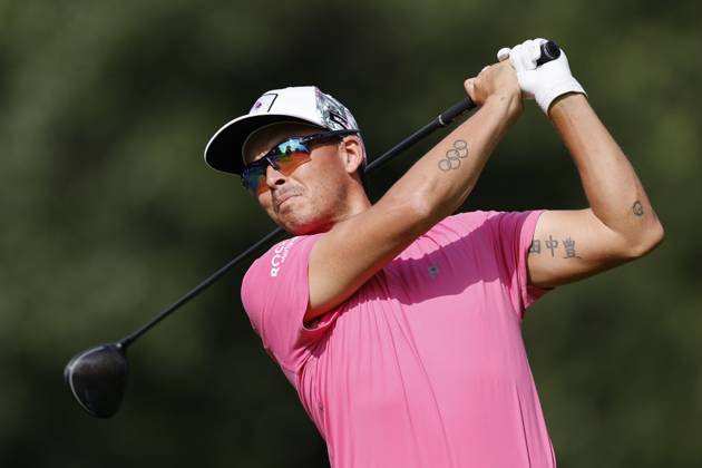 OLYMPIA FIELDS, IL - AUGUST 17: Rickie Fowler of the United States hits a drive at the 7th hole during the first round of the BMW Championship at Olympia Fields Country Club on August 17, 2023 in Olympia Fields, Illinois. (Photo by Joe Robbins Icon Sportswire) GOLF: AUG 17 PGA, Golf Herren - BMW Championship EDITORIAL USE ONLY Icon5732308170411