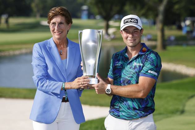 OLYMPIA FIELDS, IL - AUGUST 20: Viktor Hovland of Norway after winning the BMW Championship at Olympia Fields Country Club on August 18, 2023 in Olympia Fields, Illinois. (Photo by Joe Robbins Icon Sportswire) GOLF: AUG 20 PGA, Golf Herren - BMW Championship EDITORIAL USE ONLY Icon5732308200234