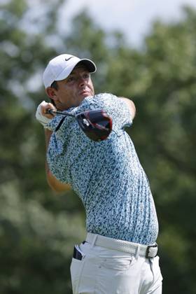 OLYMPIA FIELDS, IL - AUGUST 20: Rory McIlroy of Northern Ireland hits a drive at the 7th hole during the final round of the BMW Championship at Olympia Fields Country Club on August 18, 2023 in Olympia Fields, Illinois. (Photo by Joe Robbins Icon Sportswire) GOLF: AUG 20 PGA, Golf Herren - BMW Championship EDITORIAL USE ONLY Icon5732308200614