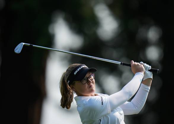 August 24, 2023, VANCOUVER, BC, CANADA: Brooke Henderson, of Canada, watches her second shot on the 10th hole during the first round at the LPGA, Golf Damen CPKC Canadian Women s Open golf tournament, in Vancouver, on Thursday, August 24, 2023. Canada News - August 24, 2023 - ZUMAc35_ 20230824_zaf_c35_080 Copyright: xDarrylxDyckx