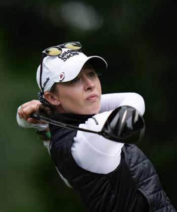 August 25, 2023, VANCOUVER, BC, CANADA: Nelly Korda, of the U.S. watches her tee shot on the fourth hole during the second round at the LPGA, Golf Damen CPKC Canadian Women s Open golf tournament, in Vancouver, on Friday, August 25, 2023. Canada News - August 25, 2023 - ZUMAc35_ 20230825_zaf_c35_072 Copyright: xDarrylxDyckx