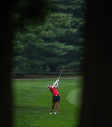 August 25, 2023, VANCOUVER, BC, CANADA: Alena Sharp, of Canada, hits her second shot on the second hole during the second round at the LPGA, Golf Damen CPKC Canadian Women s Open golf tournament, in Vancouver, on Friday, August 25, 2023. Canada News - August 25, 2023 - ZUMAc35_ 20230825_zaf_c35_131 Copyright: xDarrylxDyckx