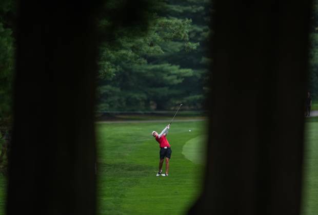 August 25, 2023, VANCOUVER, BC, CANADA: Alena Sharp, of Canada, hits her second shot on the second hole during the second round at the LPGA, Golf Damen CPKC Canadian Women s Open golf tournament, in Vancouver, on Friday, August 25, 2023. Canada News - August 25, 2023 - ZUMAc35_ 20230825_zaf_c35_130 Copyright: xDarrylxDyckx