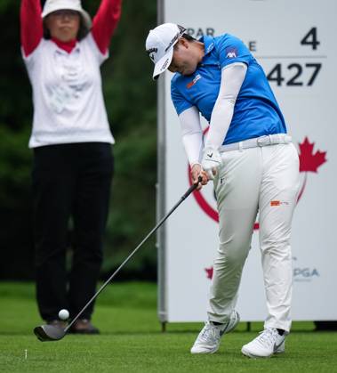 August 25, 2023, VANCOUVER, BC, CANADA: Yuka Saso, of Japan, hits her tee shot on the fifth hole during the second round at the LPGA, Golf Damen CPKC Canadian Women s Open golf tournament, in Vancouver, on Friday, August 25, 2023. Canada News - August 25, 2023 - ZUMAc35_ 20230825_zaf_c35_134 Copyright: xDarrylxDyckx