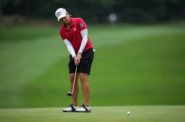 August 25, 2023, VANCOUVER, BC, CANADA: Alena Sharp, of Canada, putts on the second hole during the second round at the LPGA, Golf Damen CPKC Canadian Women s Open golf tournament, in Vancouver, on Friday, August 25, 2023. Canada News - August 25, 2023 - ZUMAc35_ 20230825_zaf_c35_137 Copyright: xDarrylxDyckx