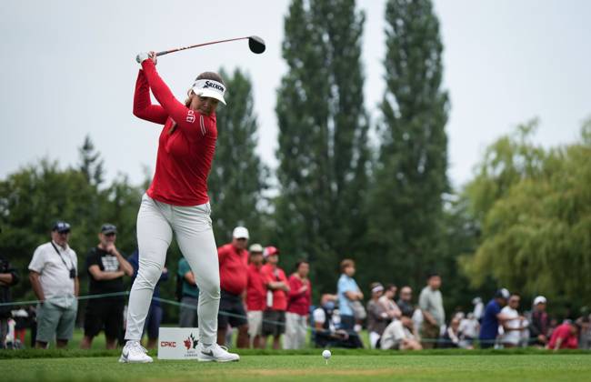 August 25, 2023, VANCOUVER, BC, CANADA: Hannah Green, of Australia, hits her tee shot on the sixth hole during the second round at the LPGA, Golf Damen CPKC Canadian Women s Open golf tournament, in Vancouver, on Friday, August 25, 2023. Canada News - August 25, 2023 - ZUMAc35_ 20230825_zaf_c35_155 Copyright: xDarrylxDyckx