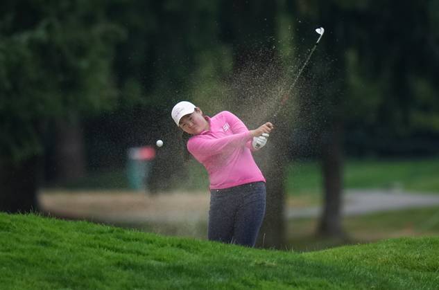 August 25, 2023, VANCOUVER, BC, CANADA: Allisen Corpuz, of the U.S., hits out of the sand on the sixth hole during the second round at the LPGA, Golf Damen CPKC Canadian Women s Open golf tournament, in Vancouver, on Friday, August 25, 2023. Canada News - August 25, 2023 - ZUMAc35_ 20230825_zaf_c35_165 Copyright: xDarrylxDyckx