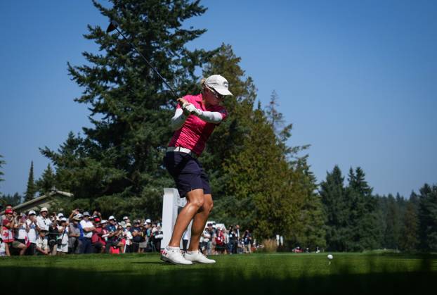 August 26, 2023, VANCOUVER, BC, CANADA: Alena Sharp, of Canada, hits her tee shot on the first hole during the third round at the LPGA, Golf Damen CPKC Canadian Women s Open golf tournament, in Vancouver, on Saturday, August 26, 2023. Canada News - August 26, 2023 - ZUMAc35_ 20230826_zaf_c35_012 Copyright: xDarrylxDyckx
