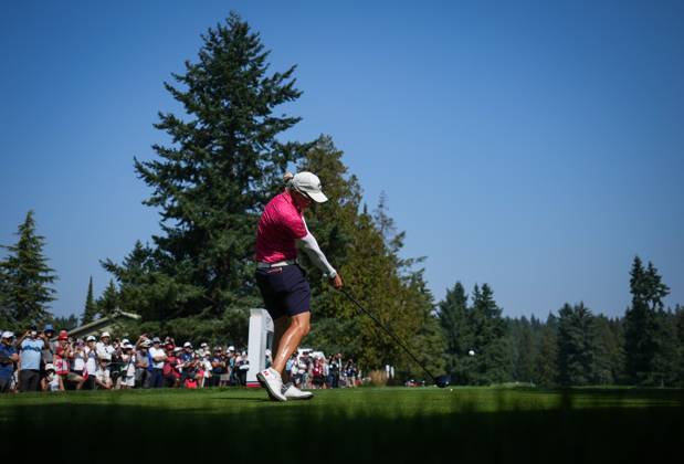 August 26, 2023, VANCOUVER, BC, CANADA: Alena Sharp, of Canada, hits her tee shot on the first hole during the third round at the LPGA, Golf Damen CPKC Canadian Women s Open golf tournament, in Vancouver, on Saturday, August 26, 2023. Canada News - August 26, 2023 - ZUMAc35_ 20230826_zaf_c35_009 Copyright: xDarrylxDyckx