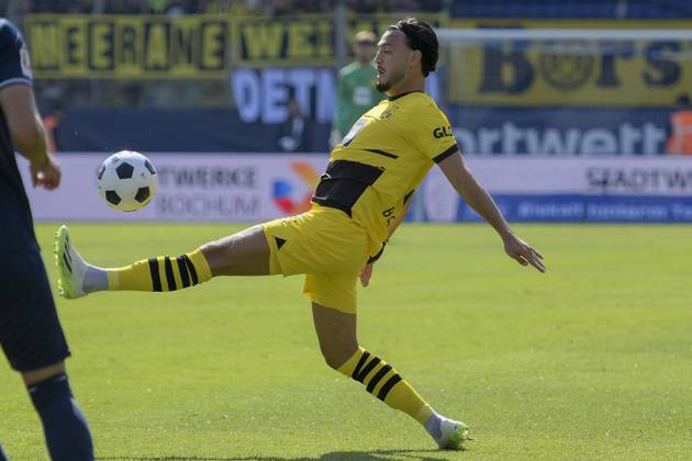 Ramy Bensebaini 5, Borussia Dortmund action single image crop 26 08 2023 Football, 1 Bundesliga, VfL Bochum vs Borussia Dortmund , Vonovia Ruhrstadion, Bochum, DFB DFL REGULATIONS PROHIBIT ANY USE OF PHOTOGRAPHS AS IMAGE SEQUENCES AND OR QUASI VIDEO NRW Germany Copyright: xpepphotox xSaschaxWeizx pep00321, pep_20230826_hm