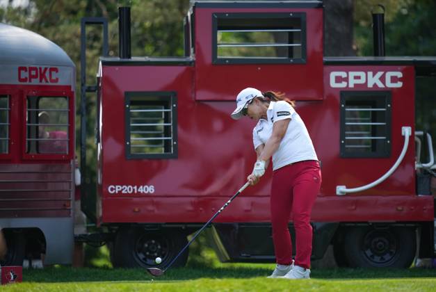 August 27, 2023, VANCOUVER, BC, CANADA: Sei Young Kim, of South Korea, hits her tee shot on the first hole during the final round at the LPGA, Golf Damen CPKC Canadian Women s Open golf tournament, in Vancouver, on Sunday, August 27, 2023. Kim Sei Young - ZUMAc35_ 20230827_zaf_c35_058 Copyright: xDarrylxDyckx