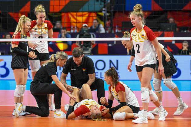 Volleyball, European Championship, Women, Poland - Germany, Annegret Hölzig seriously injured