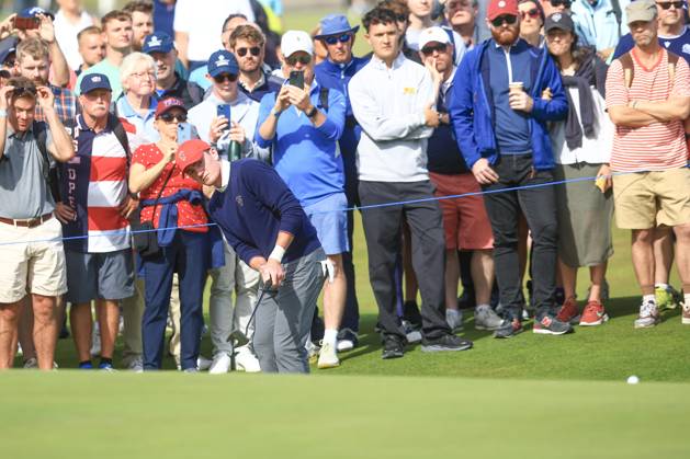 3rd September 2023; Old Course at St Andrews, St Andrews, Fife, Scotland; Walker Cup, Final Round; Nick Dunlap of the United States of America putts on the eighteenth green on the Old Course, St Andrews, during a foursomes match  ActionPlus12550403 DavidxYoung
