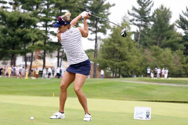 CINCINNATI, OH - SEPTEMBER 08: LPGA, Golf Damen golfer Lexi Thompson plays her tee shot on the 6th hole during the second round of the Kroger Queen City Championship at the Kenwood Country Club in Cincinnati, Ohio. (Photo by Brian Spurlock Icon Sportswire) GOLF: SEP 08 LPGA Kroger Queen City Championship EDITORIAL USE ONLY Icon230908023
