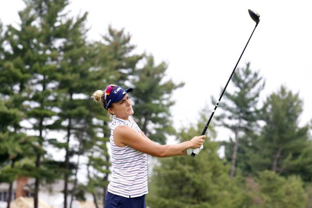 CINCINNATI, OH - SEPTEMBER 08: LPGA, Golf Damen golfer Lexi Thompson plays her tee shot on the 6th hole during the second round of the Kroger Queen City Championship at the Kenwood Country Club in Cincinnati, Ohio. (Photo by Brian Spurlock Icon Sportswire) GOLF: SEP 08 LPGA Kroger Queen City Championship EDITORIAL USE ONLY Icon230908026