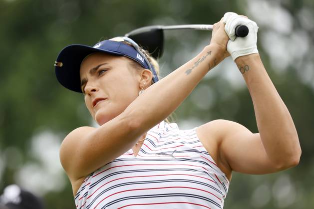 CINCINNATI, OH - SEPTEMBER 08: LPGA, Golf Damen golfer LexiThompson hits her tee shot on the 9th hole during the second round of the Kroger Queen City Championship at the Kenwood Country Club in Cincinnati, Ohio. (Photo by Brian Spurlock Icon Sportswire) GOLF: SEP 08 LPGA Kroger Queen City Championship EDITORIAL USE ONLY Icon230908034