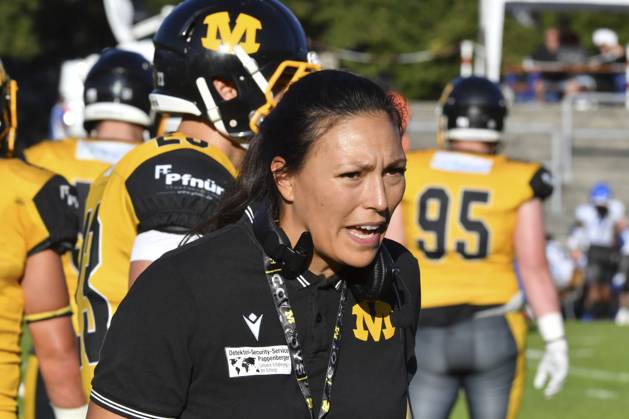 NFL, Nadine Nurasyid wird in den Coaching Staff der Indianapolis Colts aufgenommen, Archivbilder