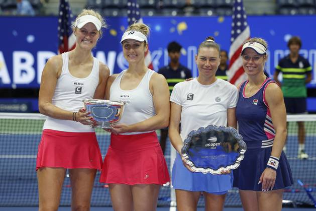 Tennis, US Open, Frauen Doppel, Finale, Dabrowski Routliffe besiegen Siegemund Zwonarewa