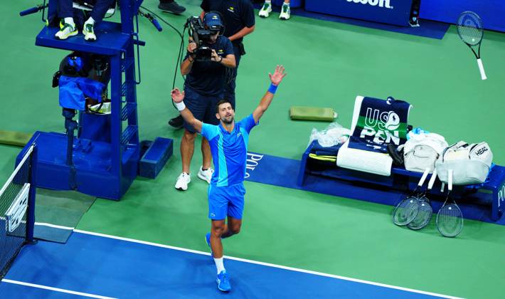 Sport Themen der Woche KW36 Sport Bilder des Tages Mandatory Credit: Photo by Javier Garcia Shutterstock (14086652el) Novak Djokovic celebrates winning the Men s Final US Open Championships 2023, Day Fourteen, USTA National Tennis Center, Flushing Meadows, New York, USA - 10 Sep 2023 US Open Championships 2023, Day Fourteen, USTA National Tennis Center, Flushing Meadows, New York, USA - 10 Sep 2023 Copyright: xJavierxGarcia Shutterstockx 14086652el