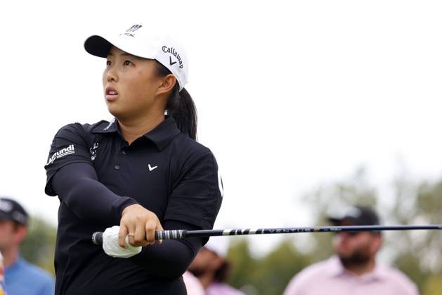 CINCINNATI, OH - SEPTEMBER 10: LPGA, Golf Damen player Ruoning Yin plays her tee shot on the 18th hole during the final round of the Kroger Queen City Championship at the Kenwood Country Club in Cincinnati, Ohio. (Photo by Brian Spurlock Icon Sportswire) GOLF: SEP 10 LPGA Kroger Queen City Championship EDITORIAL USE ONLY Icon230910109
