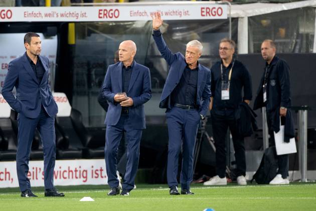 National coach Didier DESCHAMPS FRA , waves to the fans, football friendly match, Germany GER France FRA 2 1 on 12 09 2023 in Dortmund Germany Â