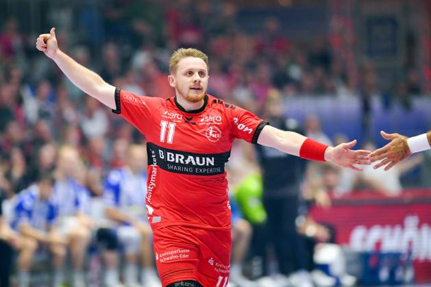 Cheers for Dimitri Ignatow MT Melsungen 11 , GER, MT Melsungen TVB Stuttgart, Handball, 1 Bundesliga, 5 Matchday, Season 2023 2024, 15 09 2023 GER, MT Melsungen TVB Stuttgart, Handball, 1 Bundesliga, 5 Matchday, Season 2023 2024, 15 09 2023 Kassel Copyright: xEibner-Pressefoto RolandxSippelx EP_RSL