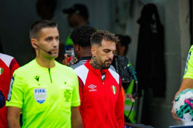 Miguel Lopes during Liga Portugal 2023 24 game between CF Estrela Amadora and FC Porto at Estadio Jose Gomes Amadora, Lisboa, Portugal. (Maciej Rogowski) Amadora Estadio Jose Gomes Portugal Copyright: xMaciejxRogowskix estrela-fcporto-full-15-09-2023-10