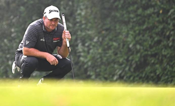 Mandatory Credit: Photo by Sandra Mailer Shutterstock (14094596r) Ryan Fox of New Zealand prepares to putt on the 17th green during the final day of the BMW PGA, Golf Herren Championship 2023 at Wentworth BMW PGA Championship, Day 4, Golf, Wentworth Club, UK - 17 Sep 2023 BMW PGA Championship, Day 4, Golf, Wentworth Club, UK - 17 Sep 2023  Copyright: xSandraxMailer Shutterstockx 14094596r