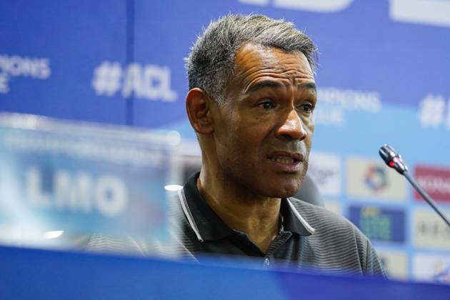Iraq s Al-Quwa Al-Jawiya (Air Force)?? Iran s Sepahan - AFC Champions League in Erbil, Iraq - 18 Sep 2023 Sepahan Portuguese coach Jose Manuel Morais speaks during a press conference, PK, Pressekonferenz after the first round of the AFC Champions League group stage matches between Iraq s Al-Quwa Al-Jawiya (Air Force) and Iran s Sepahan in Franso Hariri stadium in Erbil city, the capital of Iraq s northern autonomous Kurdistan region. Final score 2-2 Erbil Iraq Copyright: xIsmaelxAdnanx xSOPAxImagesx aÌ?Â?ÂIADNAN_01236