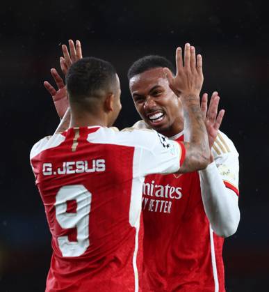 Arsenal v PSV Eindhoven 20 September 2023, London Champions™s League Fußball, Gruppenphase Arsenal v PSV Eindhoven Gabriel Jesus von Arsenal feiert sein drittes Tor mit Gabriel Magalhaes von Arsenal Foto Charlotte Wilson Offside London UK  Copyright: xCharlottexWilsonx xOffsidexOffside