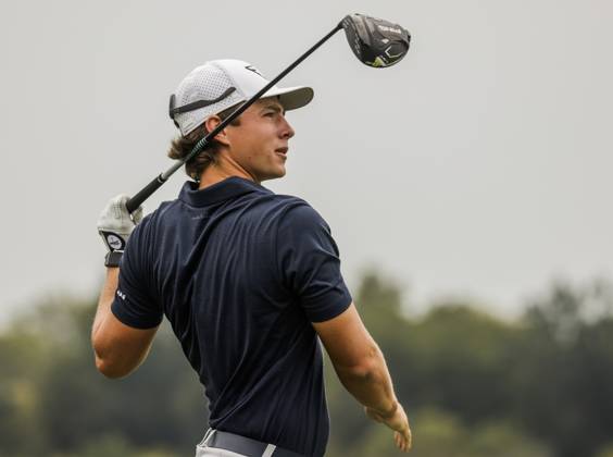 James Piot of the US watches his tee shot on the sixteenth hole during the first round of the 2023 LIV Golf League tournament at Rich Harvest Farms in Sugar Grove, Illinois, on Friday September 22, 2023. Tournament play runs from September 22nd through the 24th.  SGI20230922821 TANNENxMAURY