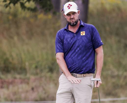 Marc Leishman of Australia reacts to his putt on the fifteenth green during the first round of the 2023 LIV Golf League tournament at Rich Harvest Farms in Sugar Grove, Illinois, on Friday September 22, 2023. Tournament play runs from September 22nd through the 24th.  SGI20230922825 TANNENxMAURY