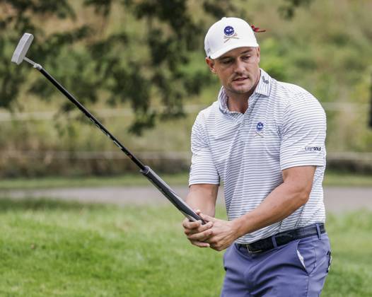 Bryson DeChambeau of the US reacts to his putt on the fifteenth green during the first round of the 2023 LIV Golf League tournament at Rich Harvest Farms in Sugar Grove, Illinois, on Friday September 22, 2023. Tournament play runs from September 22nd through the 24th.  SGI20230922837 TANNENxMAURY