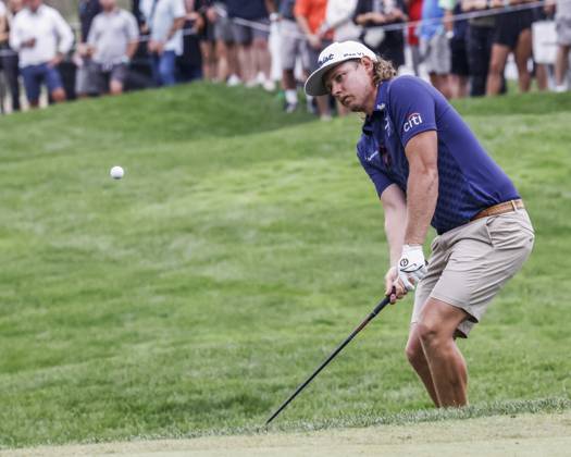 Cam Smith of Australia chips onto the eighteenth green during the first round of the 2023 LIV Golf League tournament at Rich Harvest Farms in Sugar Grove, Illinois, on Friday September 22, 2023. Tournament play runs from September 22nd through the 24th.  SGI20230922850 TANNENxMAURY