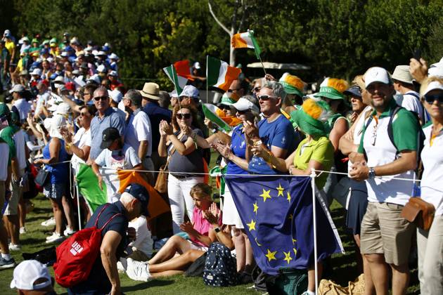 2023 Solheim Cup, Finca Cortesin, Andalucia, Spain 24 9 2023 Fans of Leona Maguire watch on Fans of Leona Maguire watch on 24 9 2023  Copyright: x INPHO MartinxSirasxLimax _MS09681
