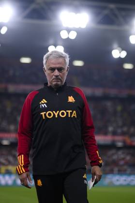 Genoa CFC v AS Roma - Serie A Jose Mourinho, head coach of AS Roma, looks on prior to the Serie A football match between Genoa CFC and AS Roma. Genoa Italy Copyright: xNicolòxCampox