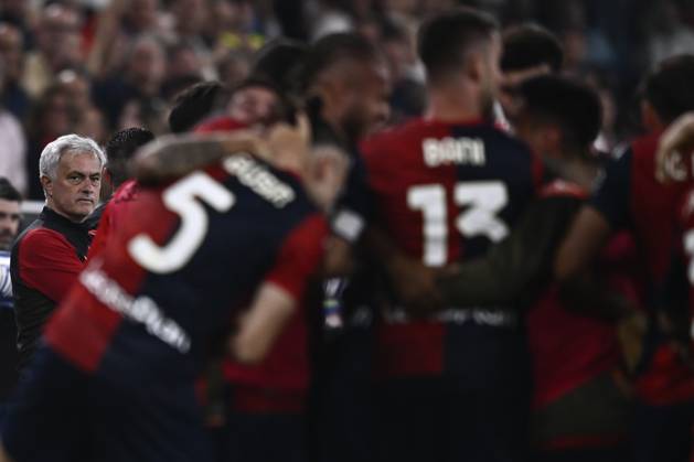 Genoa CFC v AS Roma - Serie A Jose Mourinho, head coach of AS Roma, looks dejected during the Serie A football match between Genoa CFC and AS Roma. Genoa Italy Copyright: xNicolòxCampox