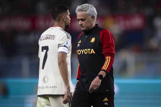 Genoa CFC v AS Roma - Serie A Jose Mourinho, head coach of AS Roma, and Lorenzo Pellegrini of AS Roma look dejected during the Serie A football match between Genoa CFC and AS Roma. Genoa Italy Copyright: xNicolòxCampox
