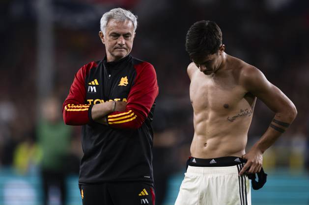 Genoa CFC v AS Roma - Serie A Jose Mourinho, head coach of AS Roma, and Paulo Dybala of AS Roma look dejected at the end of the Serie A football match between Genoa CFC and AS Roma. Genoa Italy Copyright: xNicolòxCampox