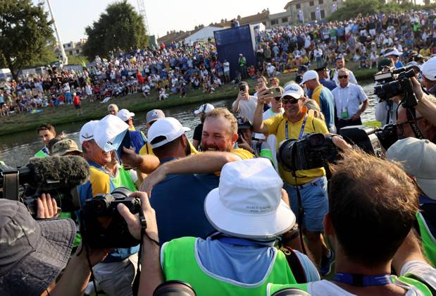 GOLF - Ryder Cup 2023 ROME,ITALY,01.OCT.23 - GOLF - Ryder Cup, Marco Simone Golf and Country Club. Image shows the rejoicing of Shane Lowry (IRL EUR). GEPAxpictures xHansxOberlaender