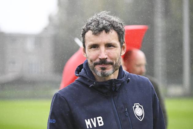Football, CL, Royal Antwerp Training