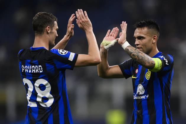 FC Internazionale v SL Benfica - UEFA Champions League Benjamin Pavard and Lautaro Martinez of FC Internazionale celebrate the victory at the end of the UEFA Champions League football match between FC Internazionale and SL Benfica. Milan Italy Copyright: xNicolòxCampox